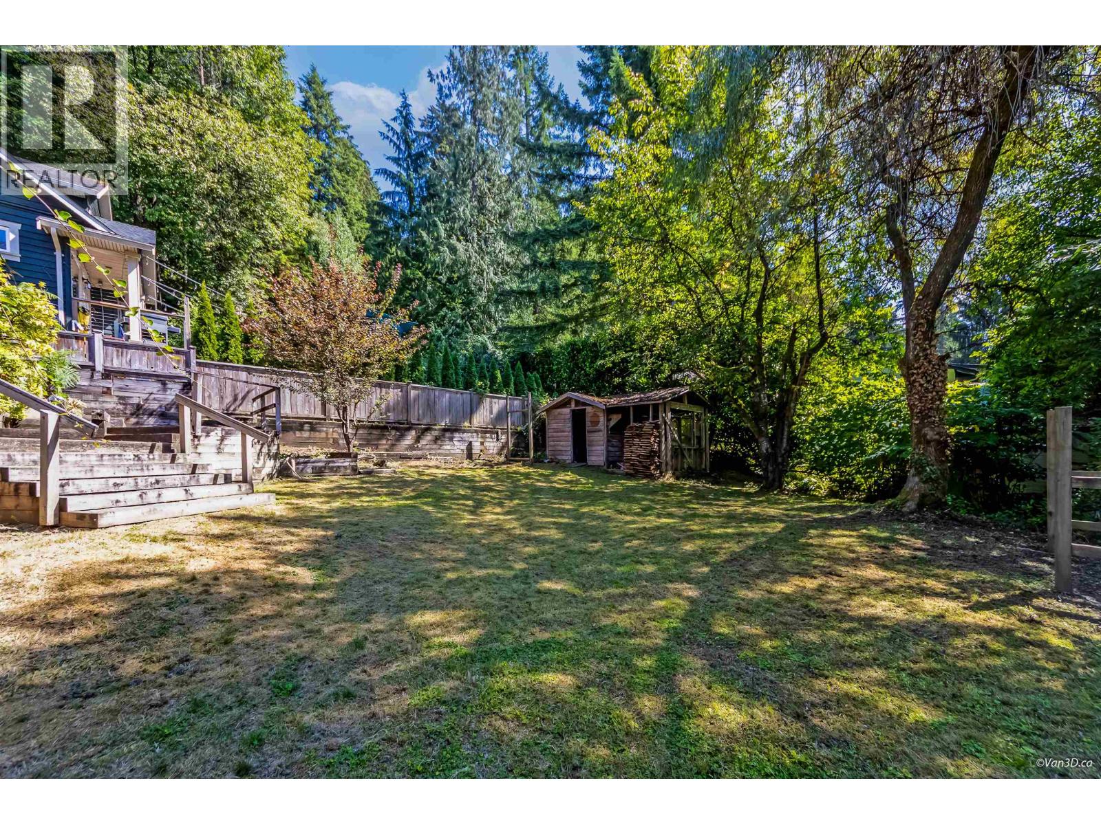 4585 Raeburn Street, North Vancouver, British Columbia  V7G 1K3 - Photo 6 - R3116521