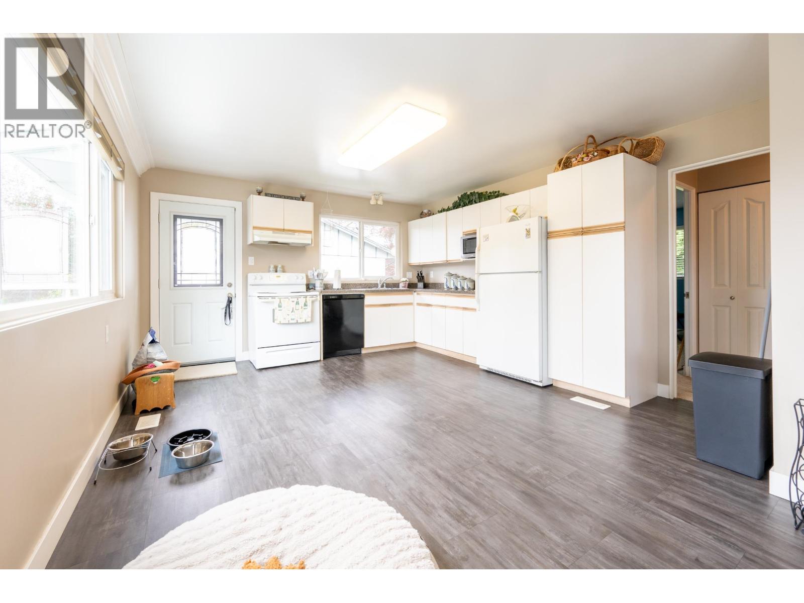 1448 Helen Drive, Port Coquitlam, British Columbia  V3C 2X8 - Photo 8 - R3116537