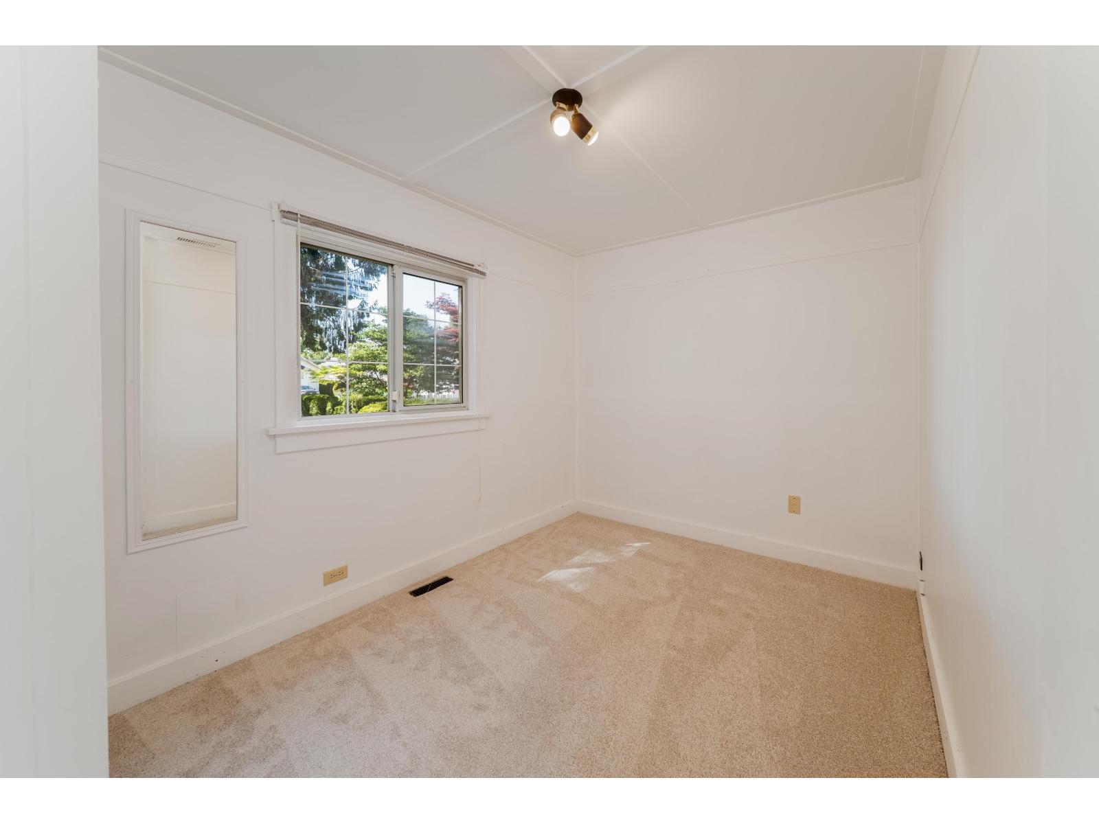 2680 Mcbride Avenue, Surrey, British Columbia  V4A 3G1 - Photo 15 - R3116544