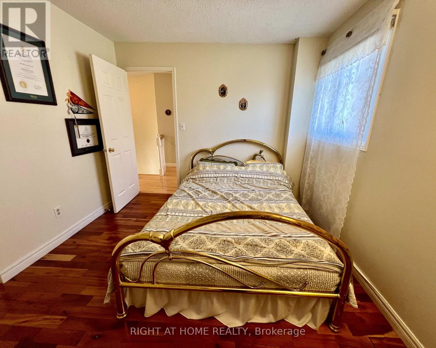 4 Silverbirch Place, Whitby, Ontario  L1R 1X7 - Photo 14 - E13050786