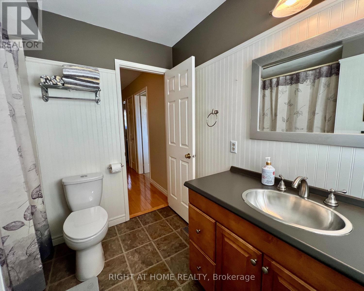 4 Silverbirch Place, Whitby, Ontario  L1R 1X7 - Photo 17 - E13050786