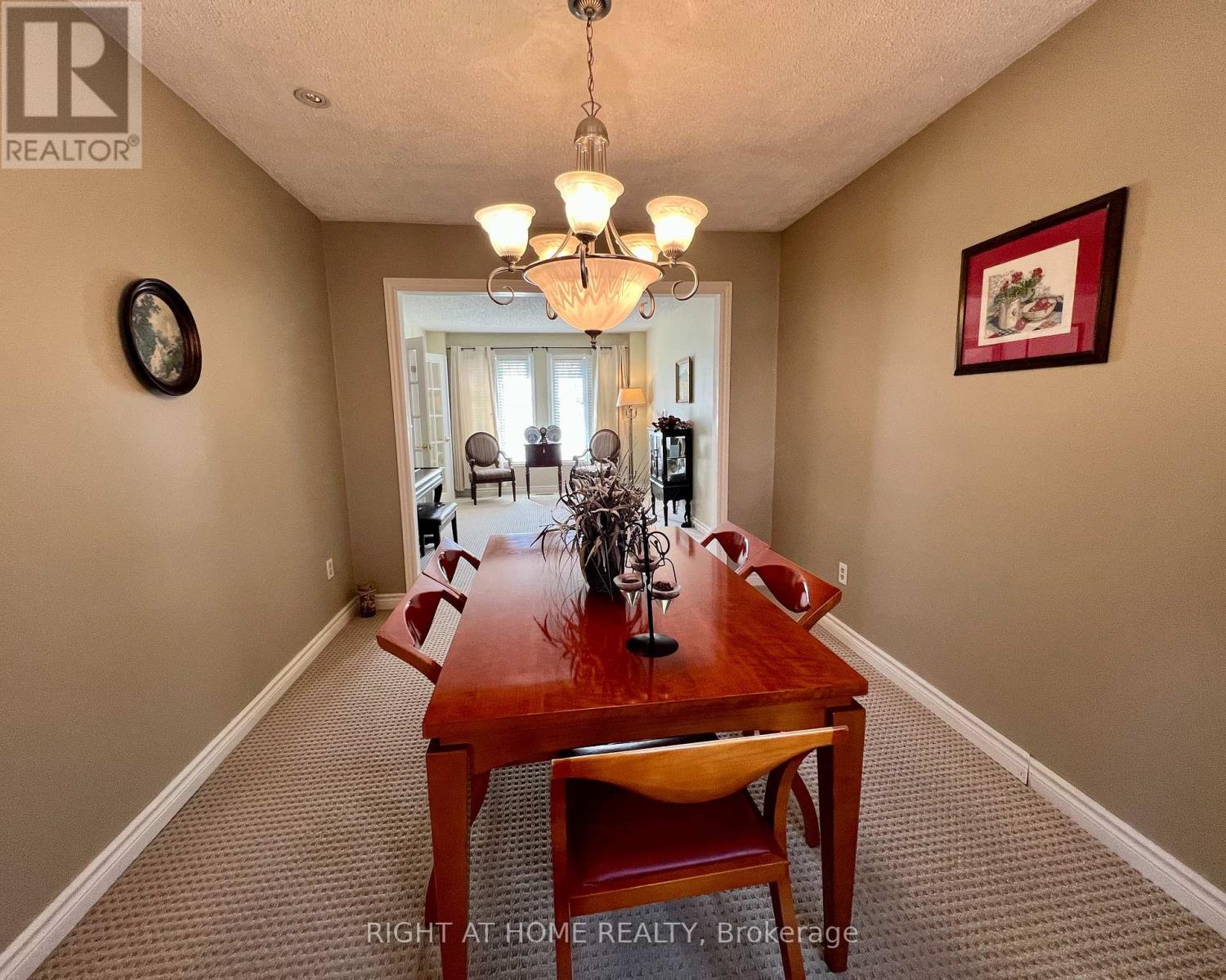 4 Silverbirch Place, Whitby, Ontario  L1R 1X7 - Photo 2 - E13050786