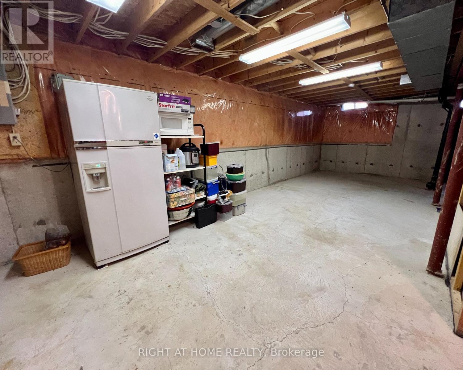 4 Silverbirch Place, Whitby, Ontario  L1R 1X7 - Photo 24 - E13050786