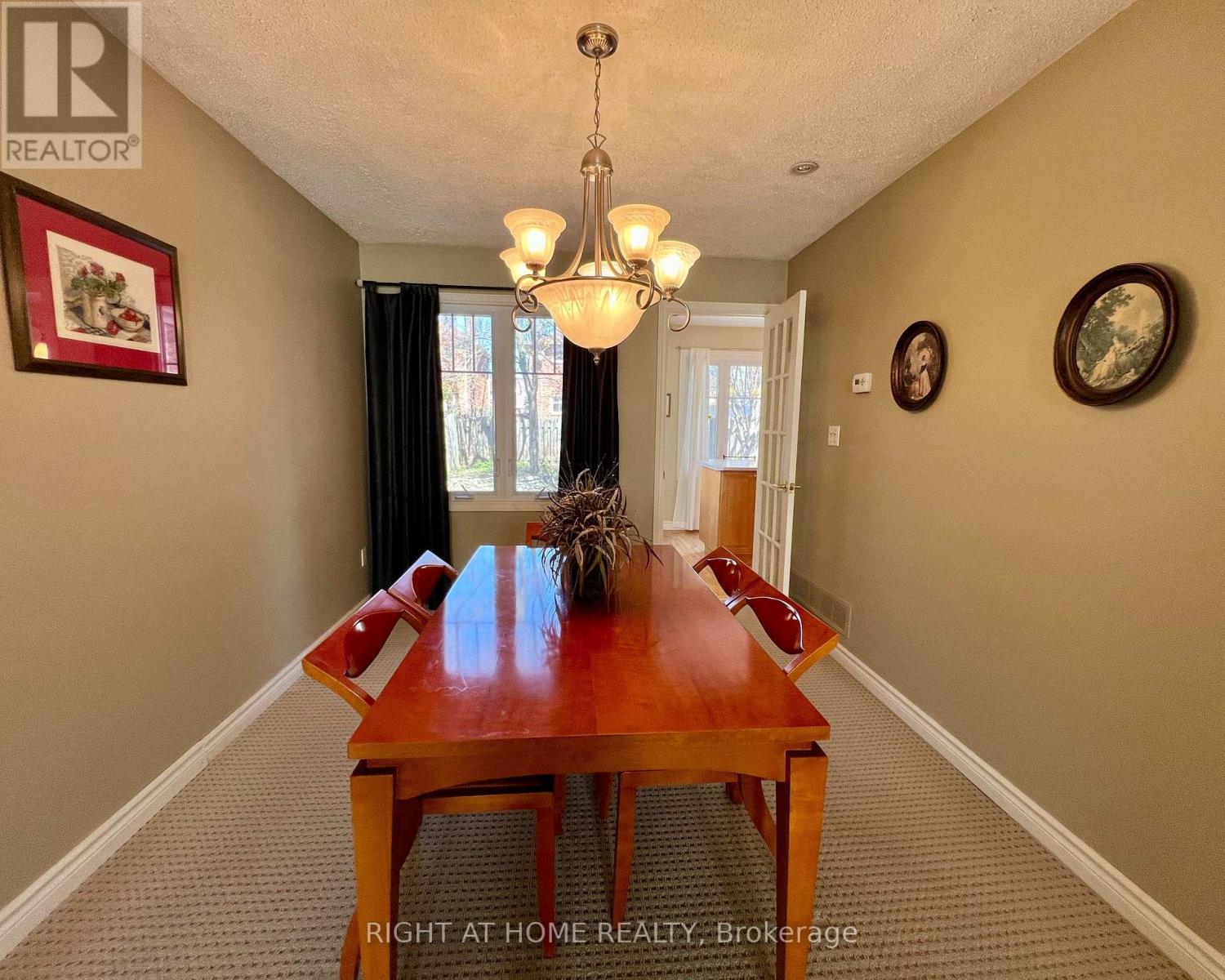 4 Silverbirch Place, Whitby, Ontario  L1R 1X7 - Photo 3 - E13050786