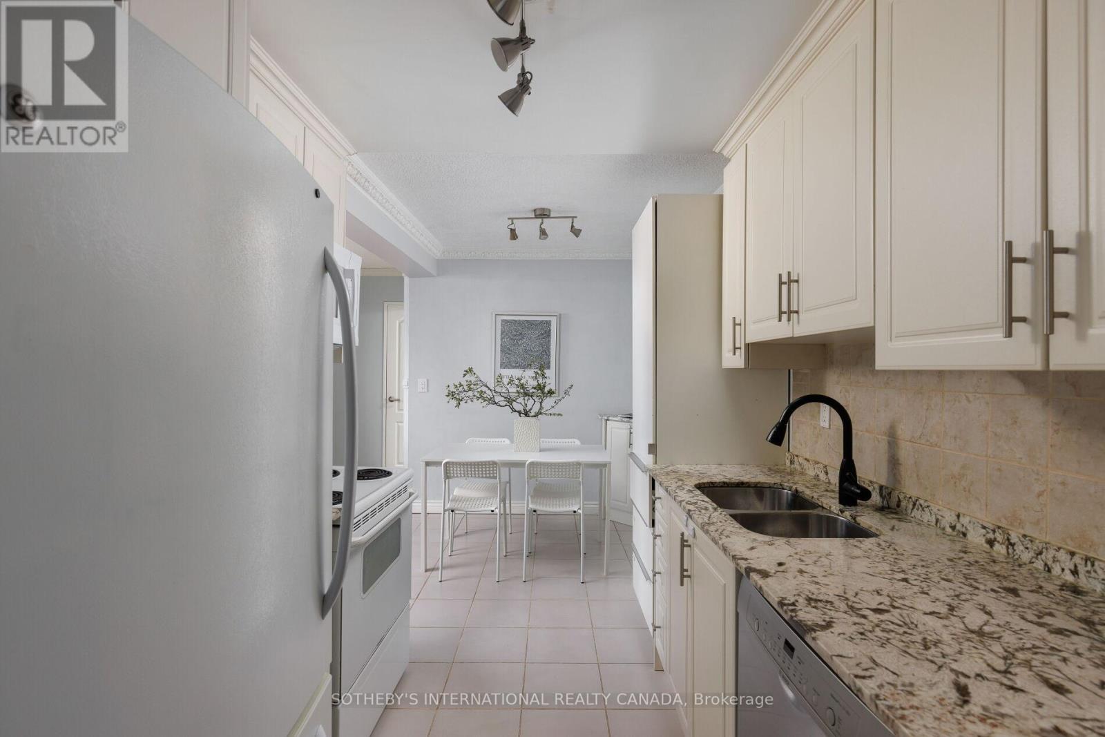 1103 - 1515 Lakeshore Road E, Mississauga, Ontario  L5E 3E3 - Photo 13 - W13049246