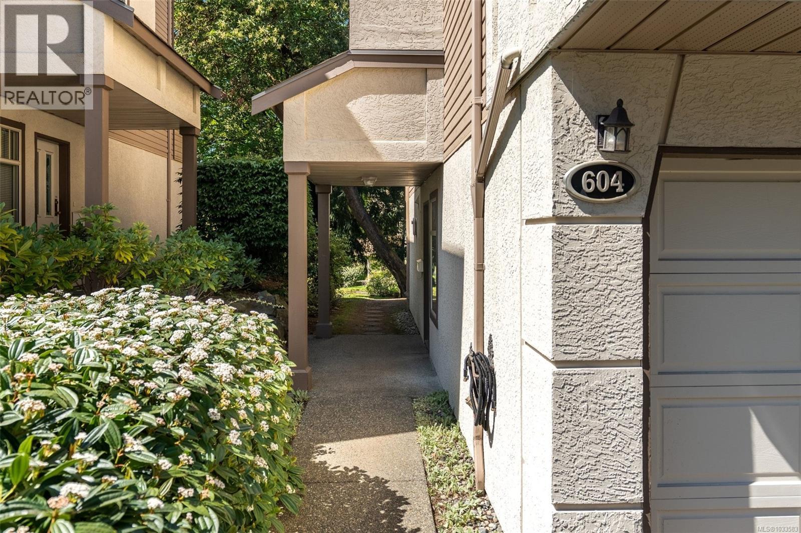 604 288 Eltham Rd, View Royal, British Columbia  V9B 1J9 - Photo 2 - 1033583