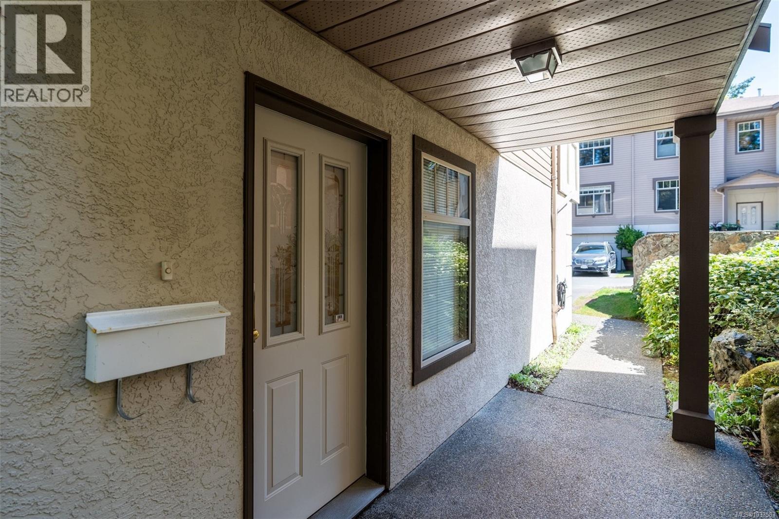 604 288 Eltham Rd, View Royal, British Columbia  V9B 1J9 - Photo 4 - 1033583