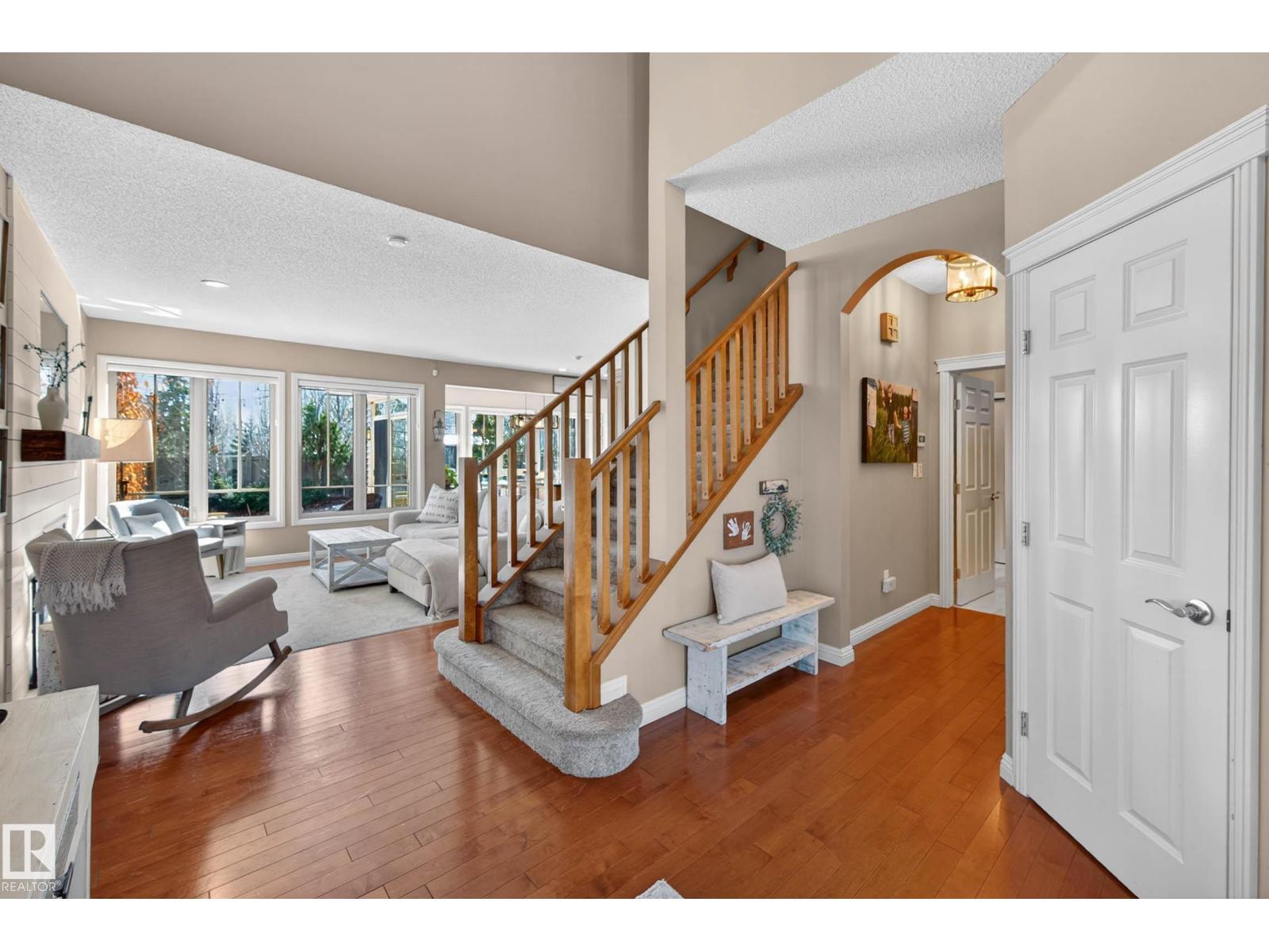 1110 Armitage Cr Sw, Edmonton, Alberta  T6W 0H2 - Photo 4 - E4484419