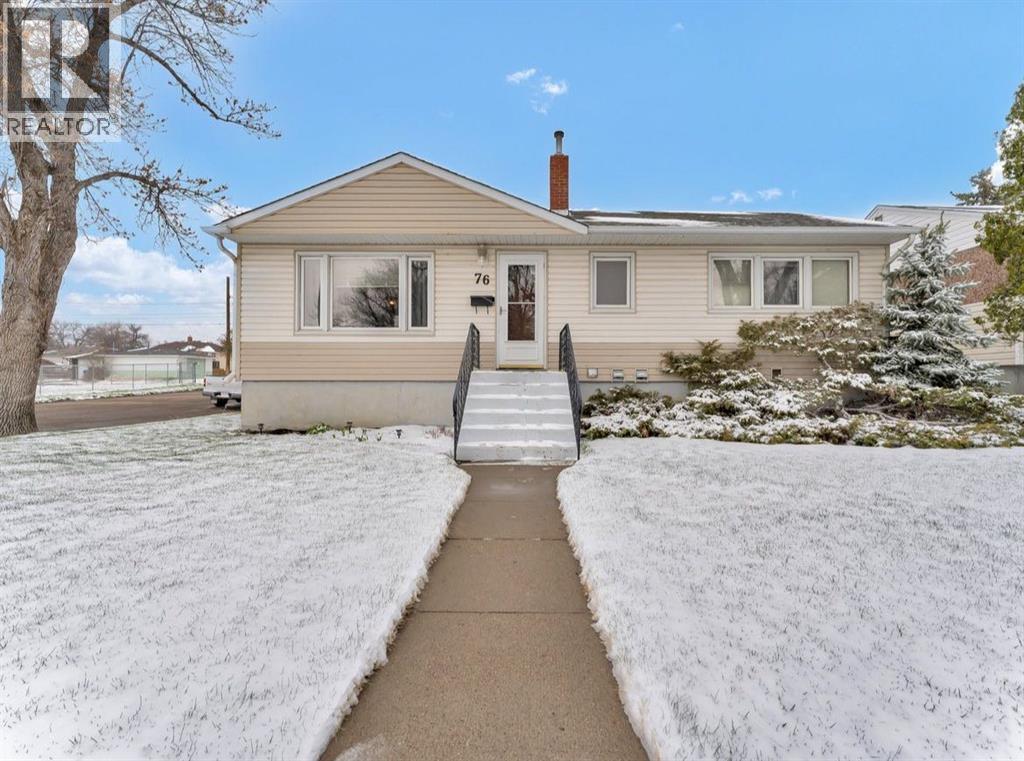 76 12 Street SW, Medicine Hat, Alberta