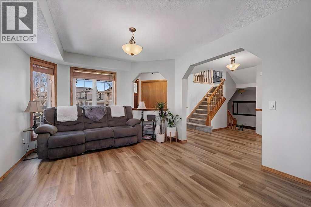 450 Douglas Glen Boulevard Se, Calgary, Alberta  T2Z 2M8 - Photo 2 - A2300849