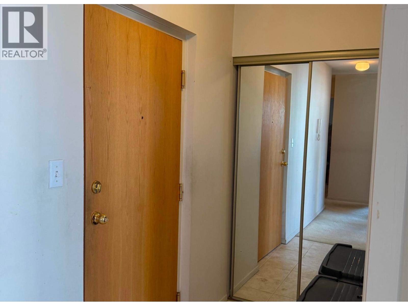 903 8280 Westminster Highway, Richmond, British Columbia  V6X 3W3 - Photo 1 - R3115245