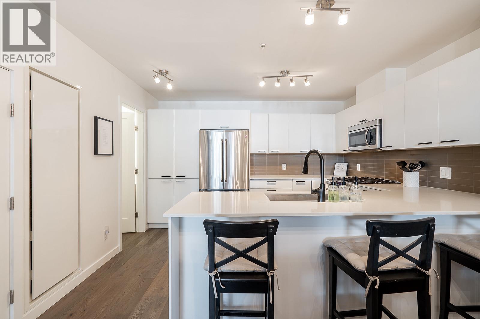 2751 Spring Street, Port Moody, British Columbia  V3H 0H3 - Photo 6 - R3098227