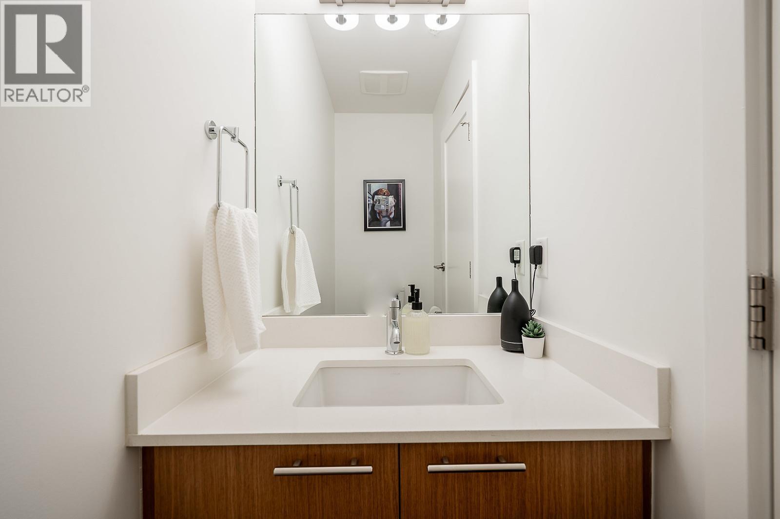 2751 Spring Street, Port Moody, British Columbia  V3H 0H3 - Photo 11 - R3098227