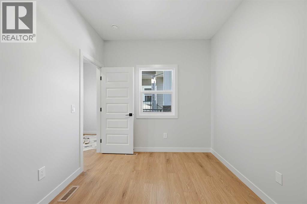 30 Waterford Mews, Chestermere, Alberta  T1X 3B4 - Photo 8 - A2305577