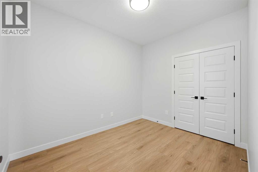 30 Waterford Mews, Chestermere, Alberta  T1X 3B4 - Photo 7 - A2305577