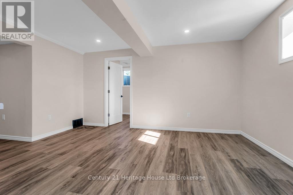 25 Baker Street, Norfolk, Ontario  N0E 2A0 - Photo 23 - X13050834