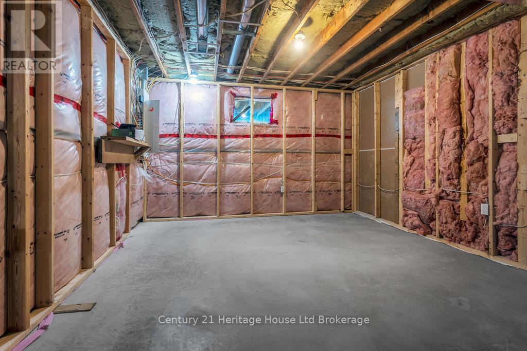 25 Baker Street, Norfolk, Ontario  N0E 2A0 - Photo 33 - X13050834