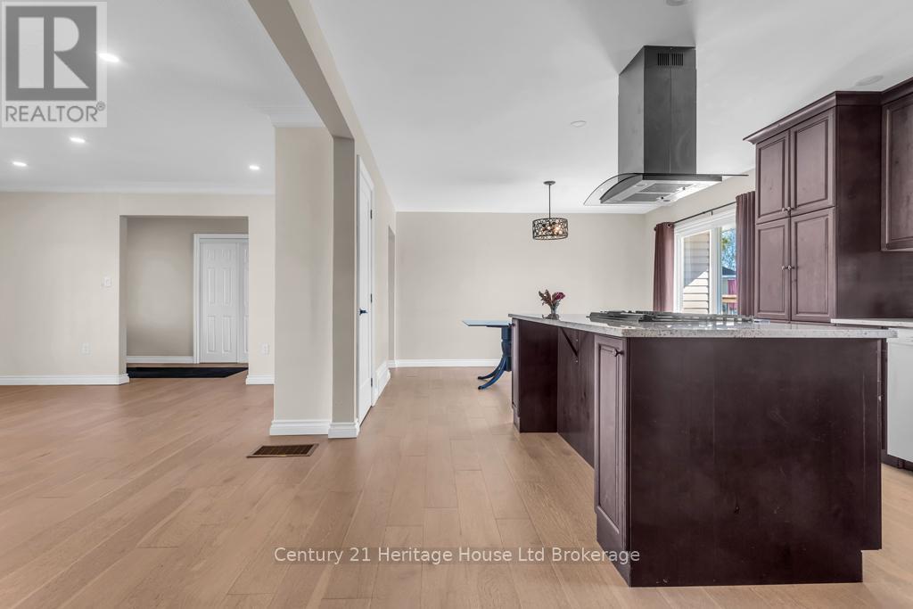 25 Baker Street, Norfolk, Ontario  N0E 2A0 - Photo 35 - X13050834