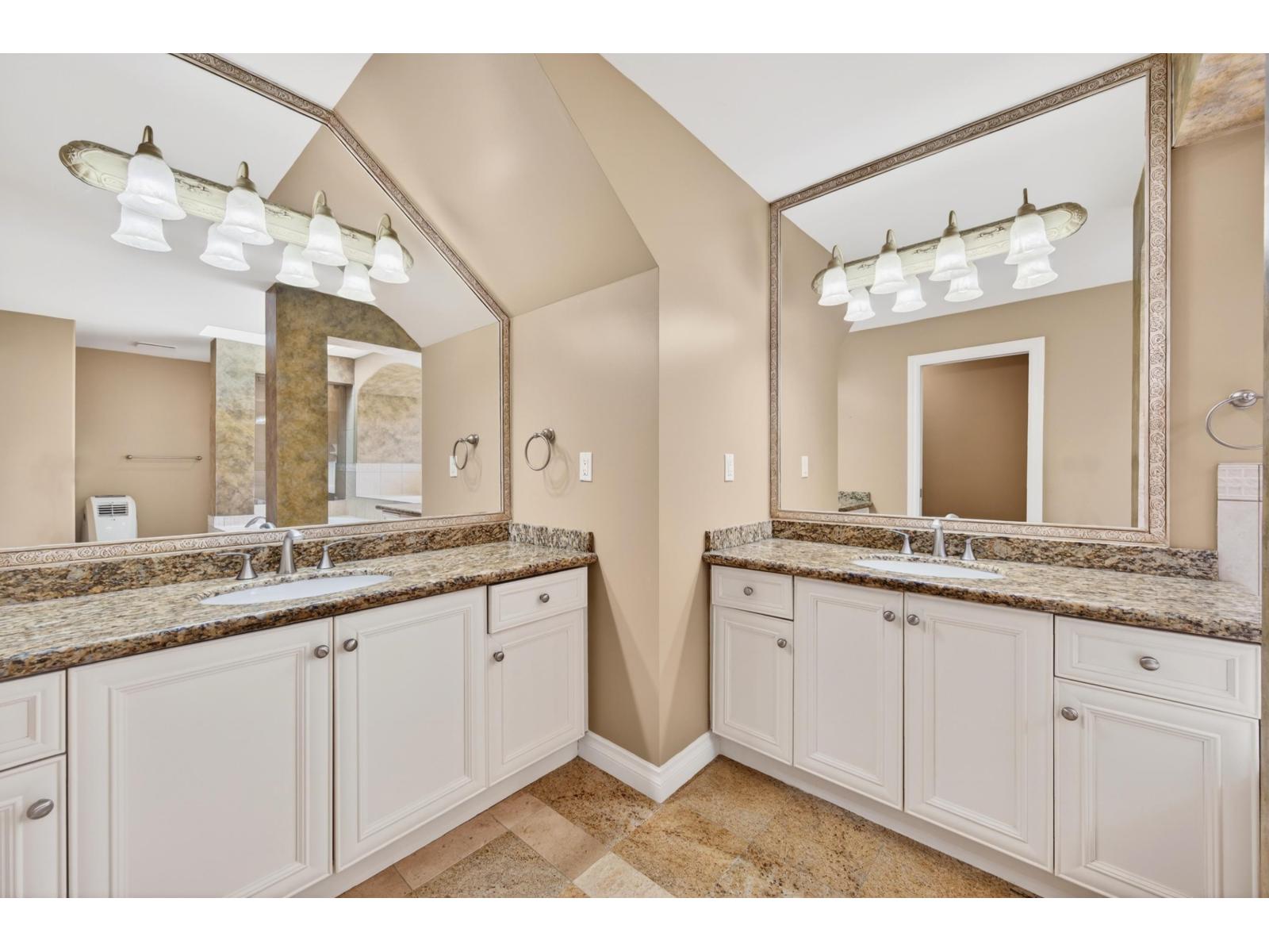 2142 139a Street, Surrey, British Columbia  V4A 9V4 - Photo 26 - R3114405