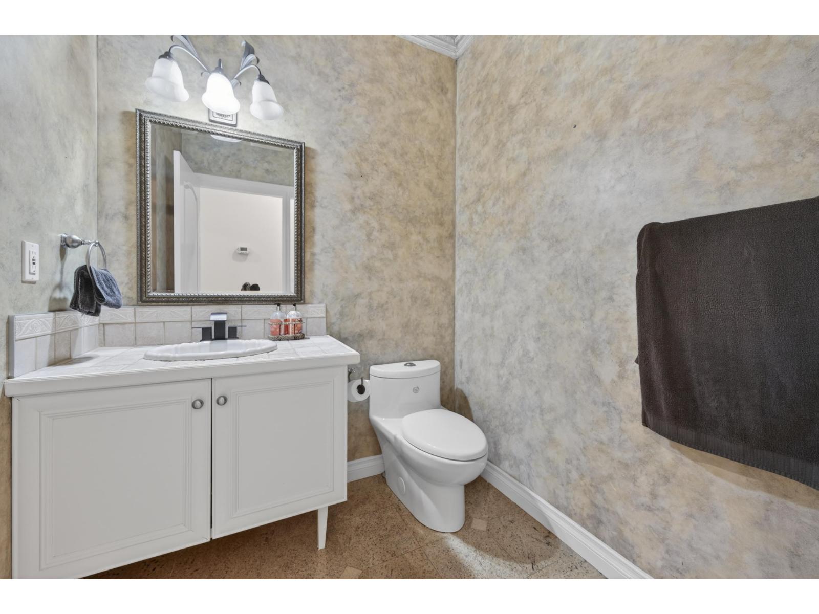 2142 139a Street, Surrey, British Columbia  V4A 9V4 - Photo 33 - R3114405