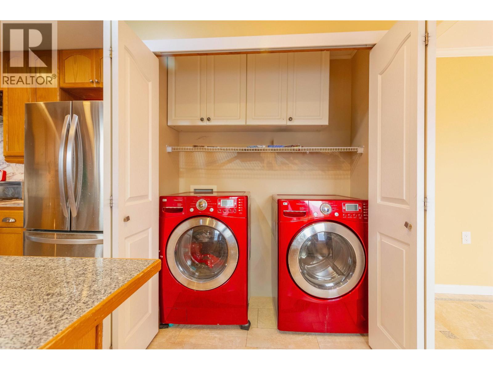 111 N Fell Avenue, Burnaby, British Columbia  V5B 1L3 - Photo 12 - R3075964