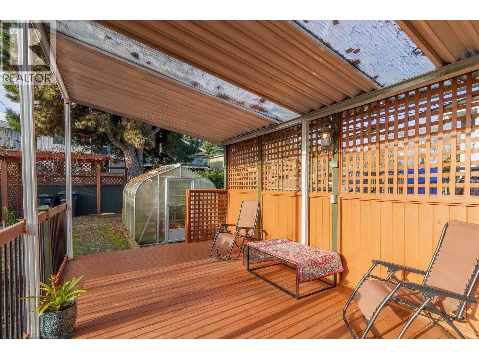 111 N Fell Avenue, Burnaby, British Columbia  V5B 1L3 - Photo 31 - R3075964