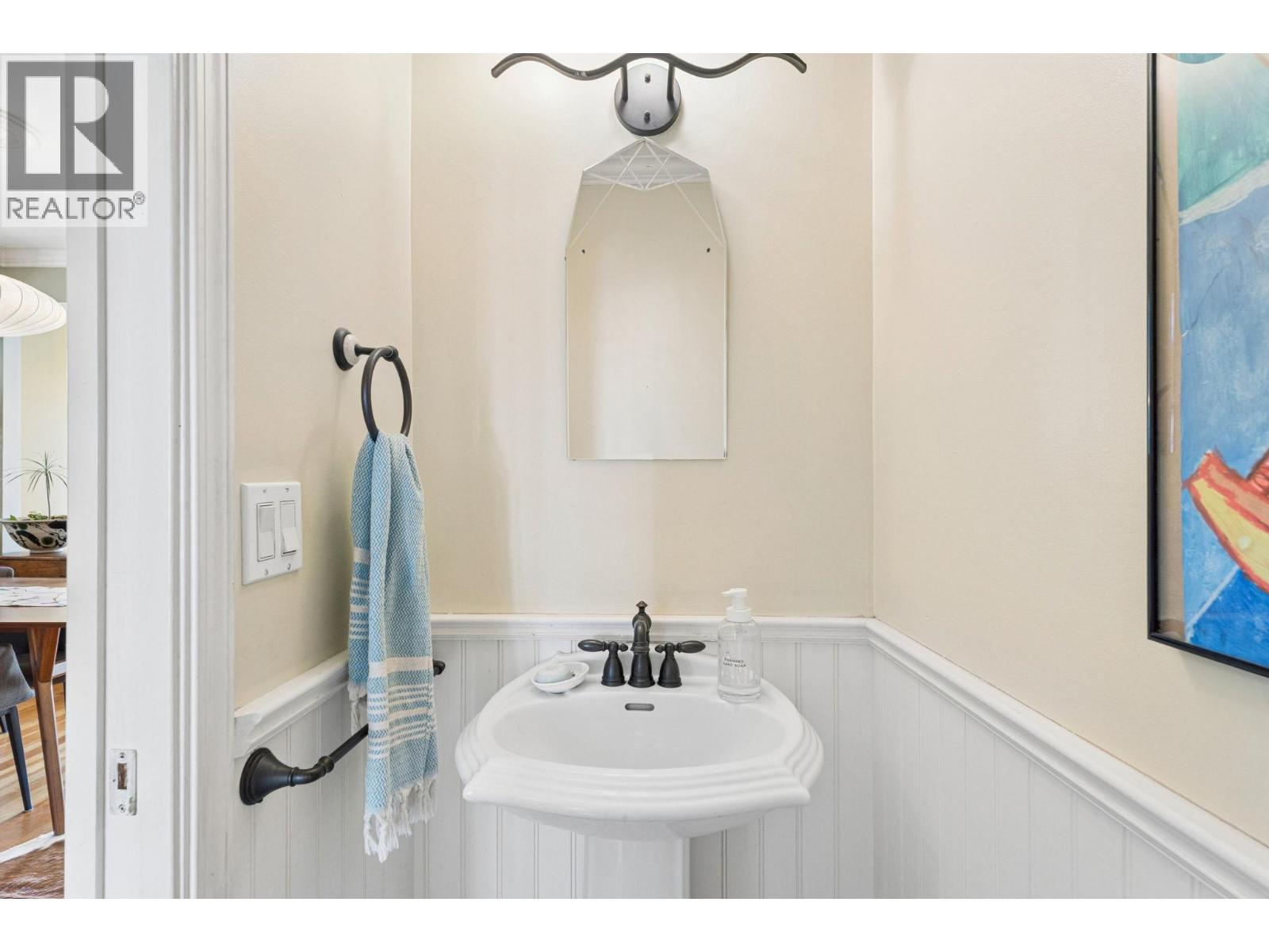 408 E 2nd Street, North Vancouver, British Columbia  V7L 1C8 - Photo 18 - R3116399