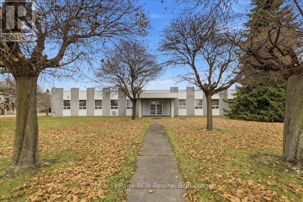 360 Perth Street, Wellington North, Ontario  N0G 2L1 - Photo 14 - X13050854