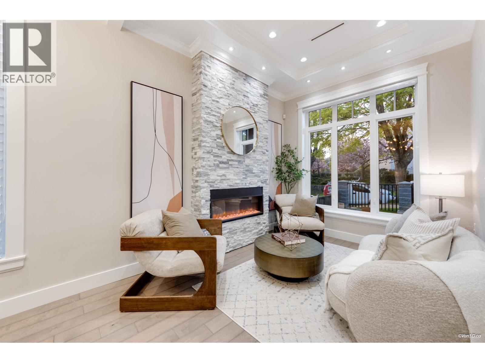 3582 Franklin Street, Vancouver, British Columbia  V5K 1Y5 - Photo 3 - R3116145