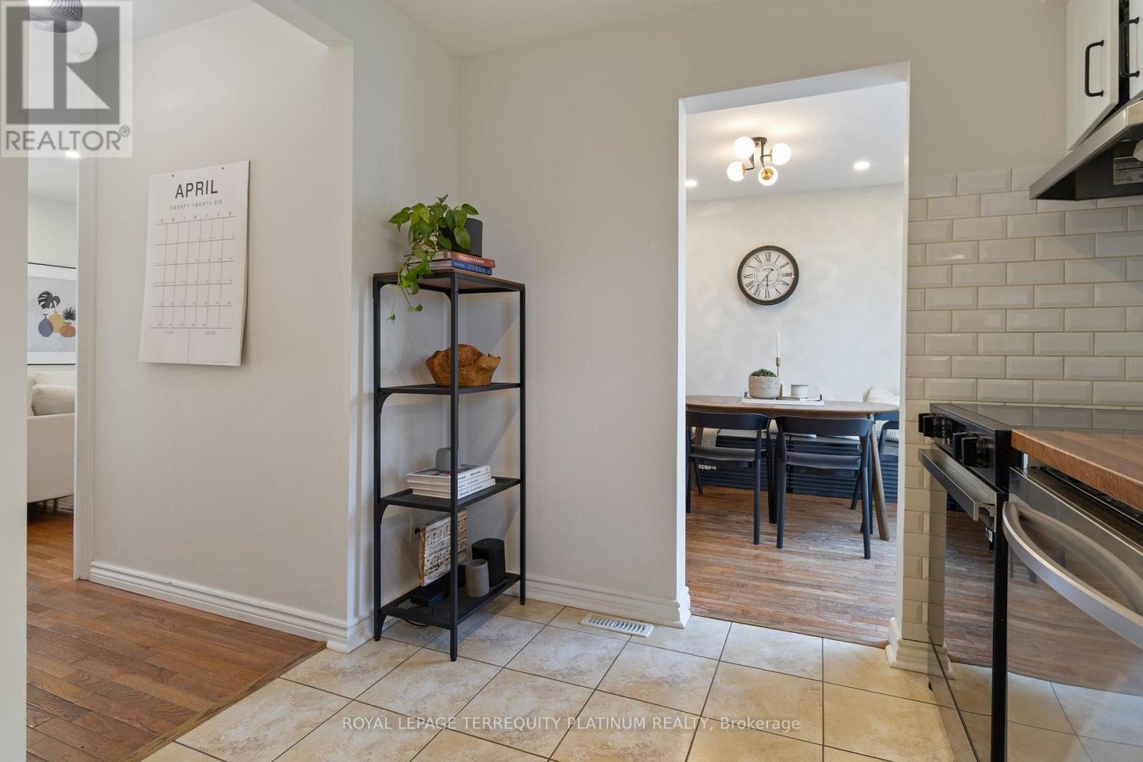 62 Humphrey Drive, Ajax, Ontario  L1S 4Z2 - Photo 11 - E13049894