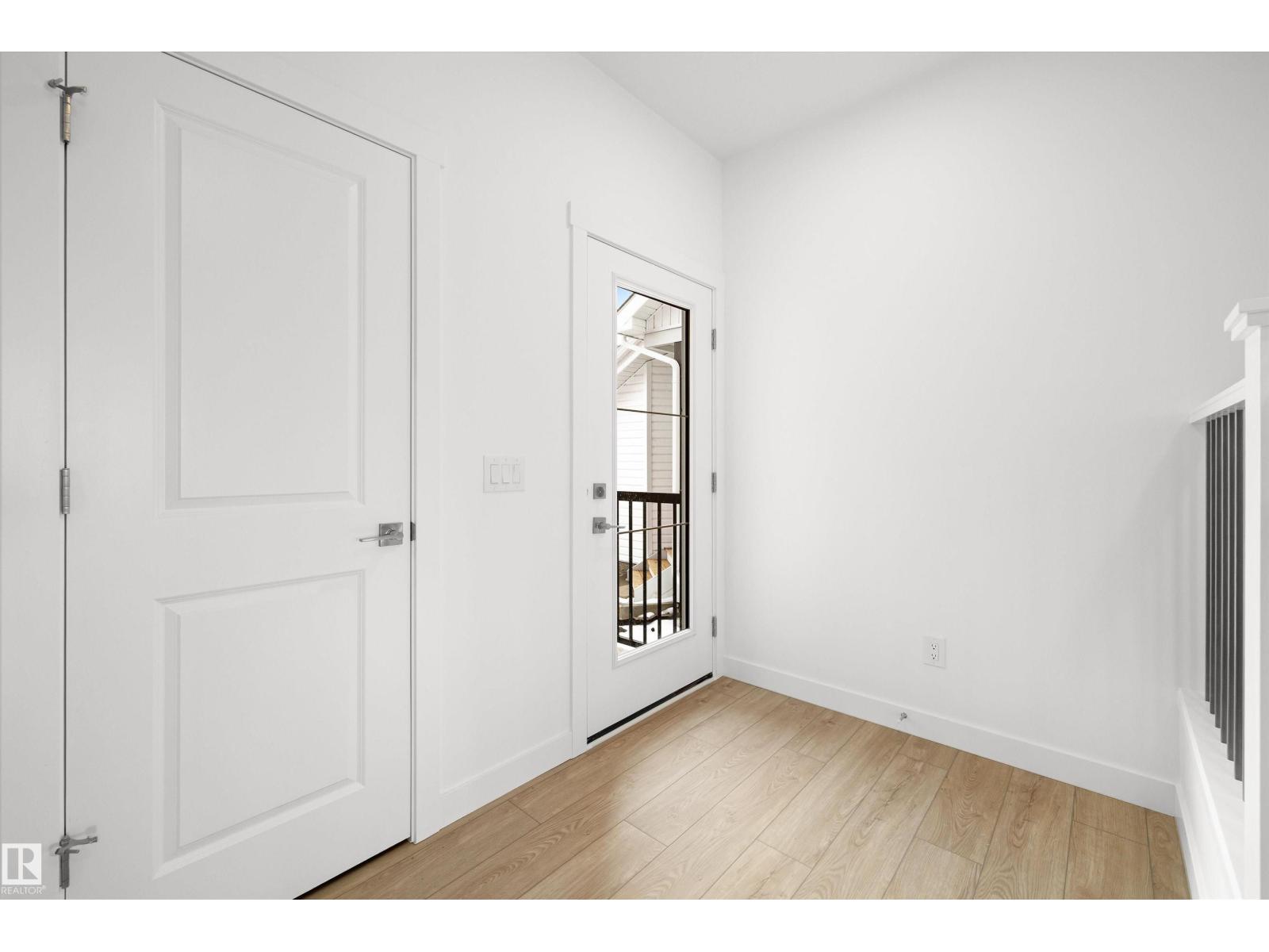 632 176 Av NE, Edmonton, Alberta  T5Y 4K3 - Photo 3 - E4476755