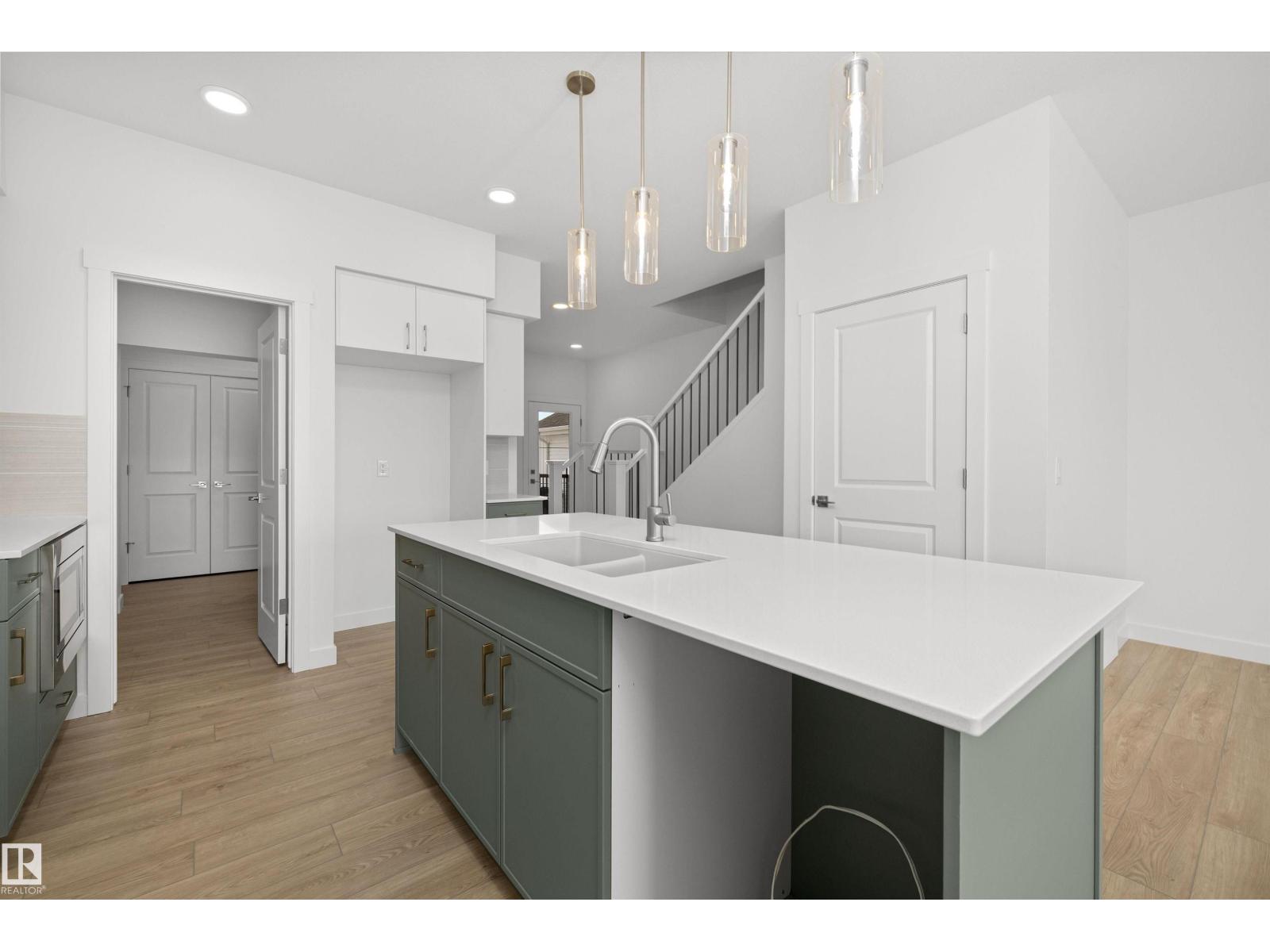 632 176 Av NE, Edmonton, Alberta  T5Y 4K3 - Photo 11 - E4476755