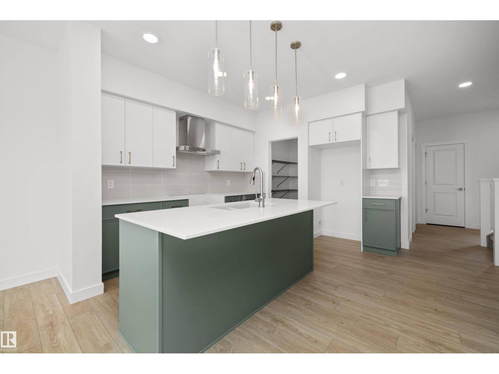 632 176 Av NE, Edmonton, Alberta  T5Y 4K3 - Photo 10 - E4476755