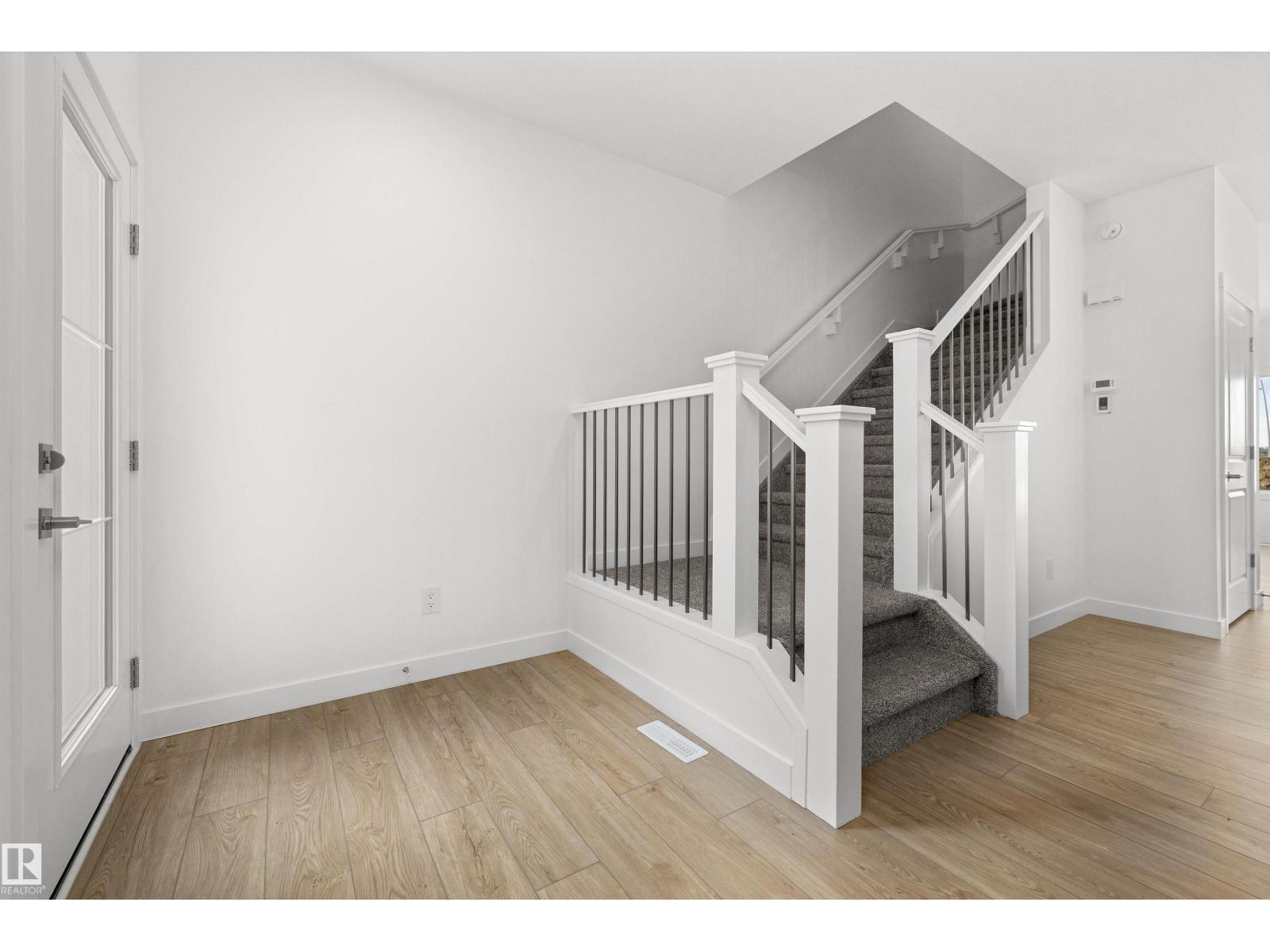 632 176 Av NE, Edmonton, Alberta  T5Y 4K3 - Photo 7 - E4476755