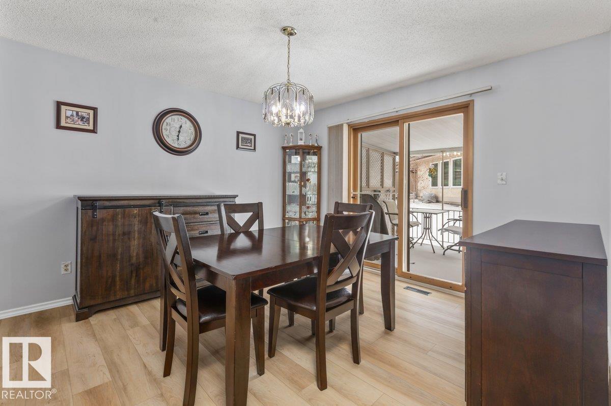 219 Knottwood Rd N Nw, Edmonton, Alberta  T6K 4B9 - Photo 12 - E4483396