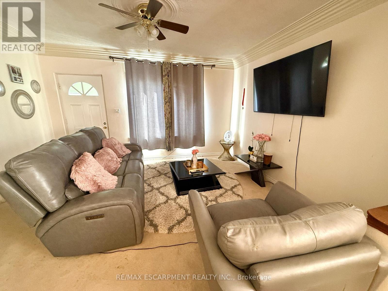 17 Lyons Avenue, Welland, Ontario  L3B 1L8 - Photo 5 - X12771030