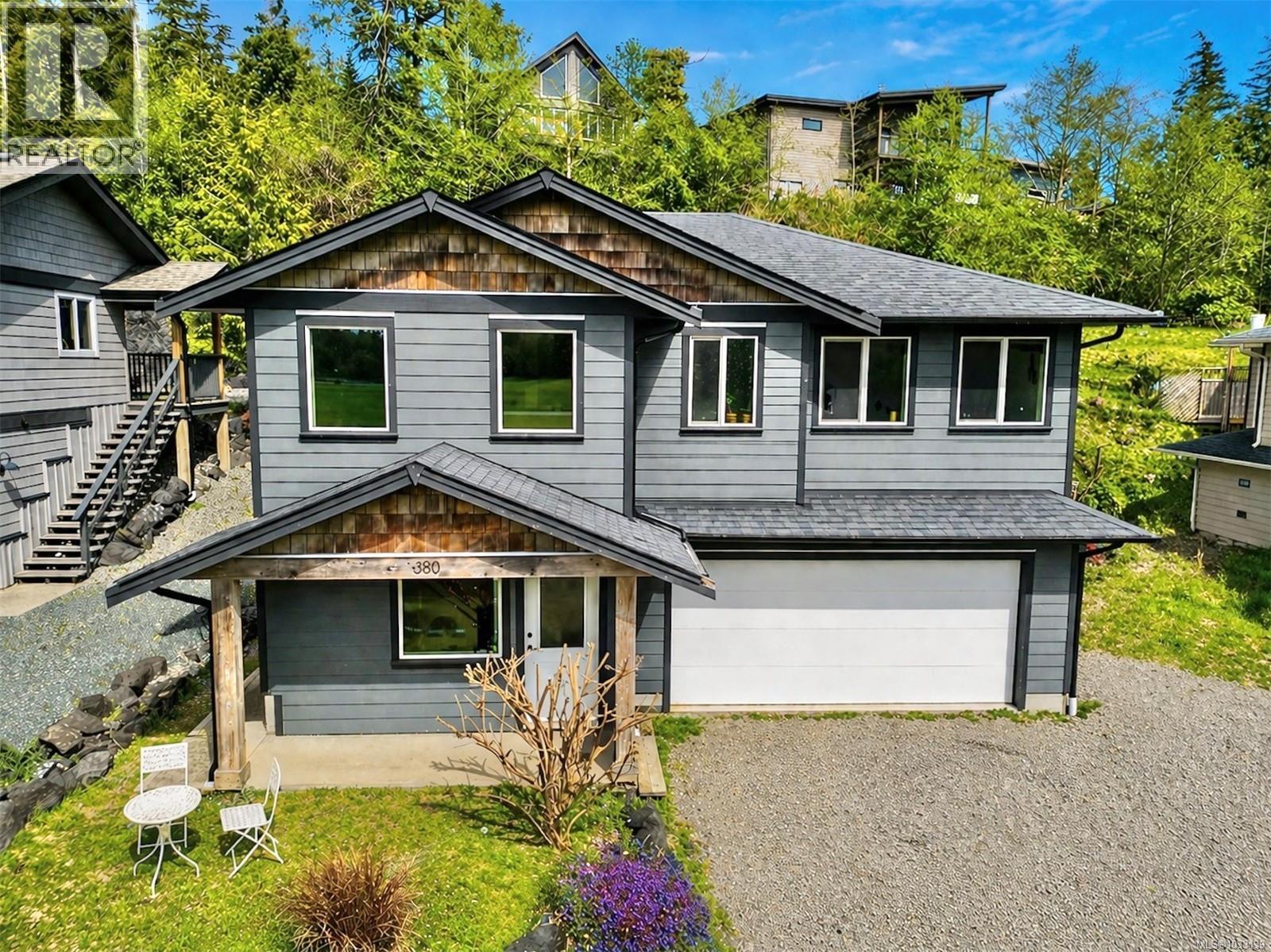 380 Pacific Cres, Ucluelet, British Columbia