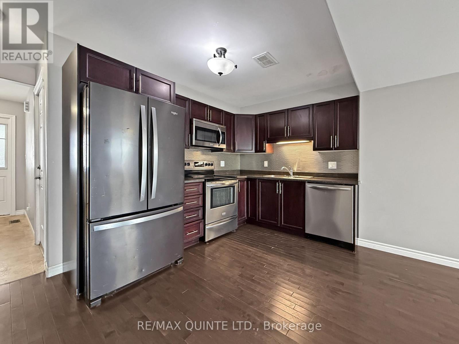 77 Mountain Ash Drive, Belleville, Ontario  K8N 0E3 - Photo 10 - X12906846