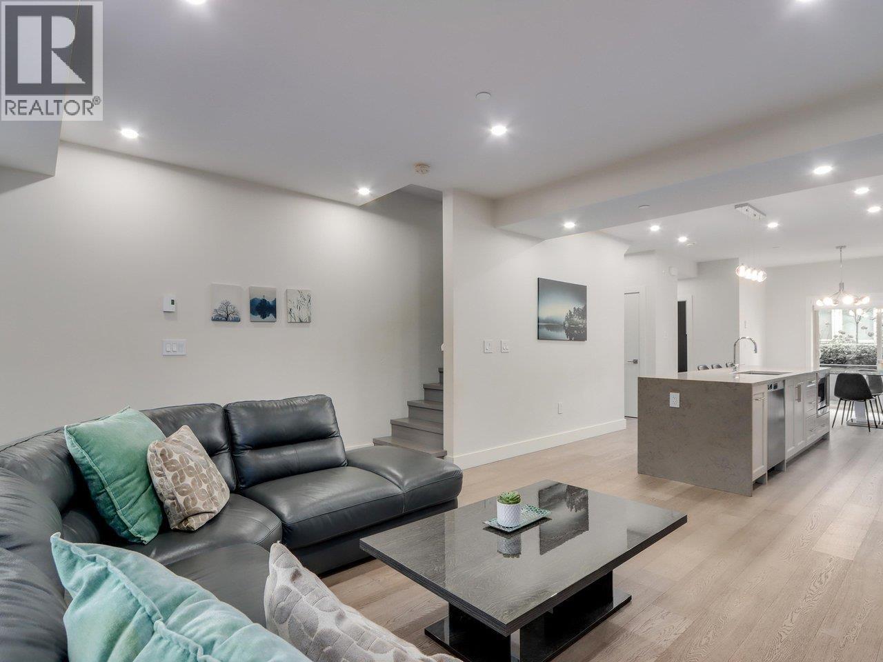 3 115 W Queens Road, North Vancouver, British Columbia  V7N 2K4 - Photo 5 - R3116536