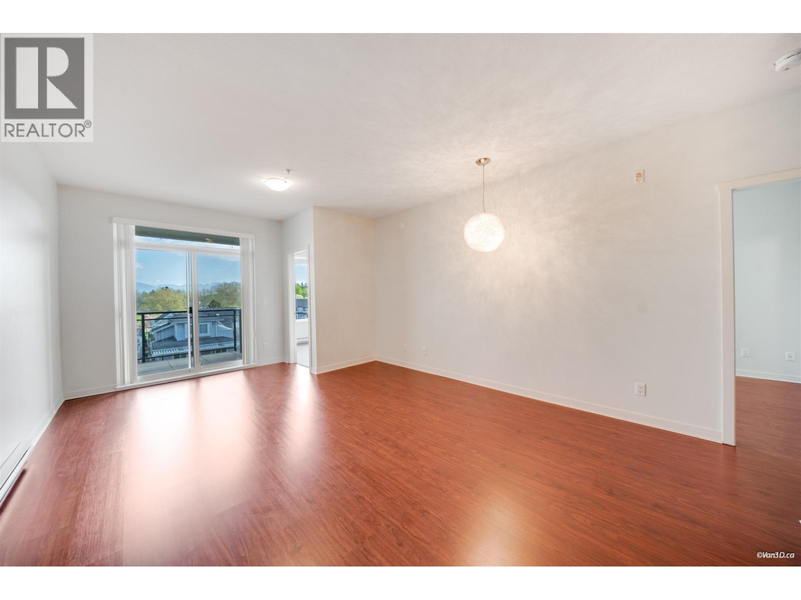 329 2239 Kingsway, Vancouver, British Columbia  V5N 0E5 - Photo 2 - R3116538