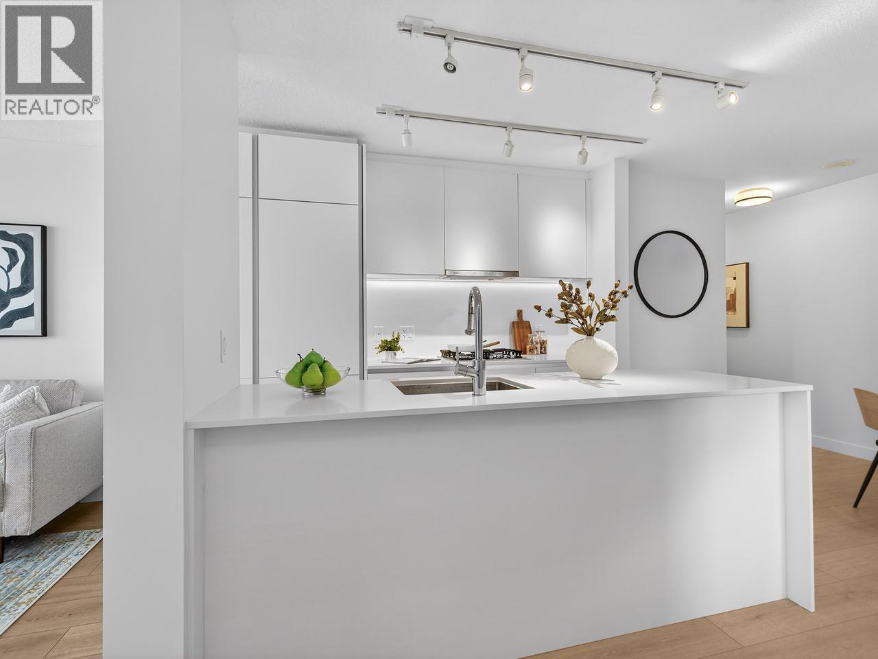 905 988 Quayside Drive, New Westminster, British Columbia  V3M 0L5 - Photo 3 - R3116541