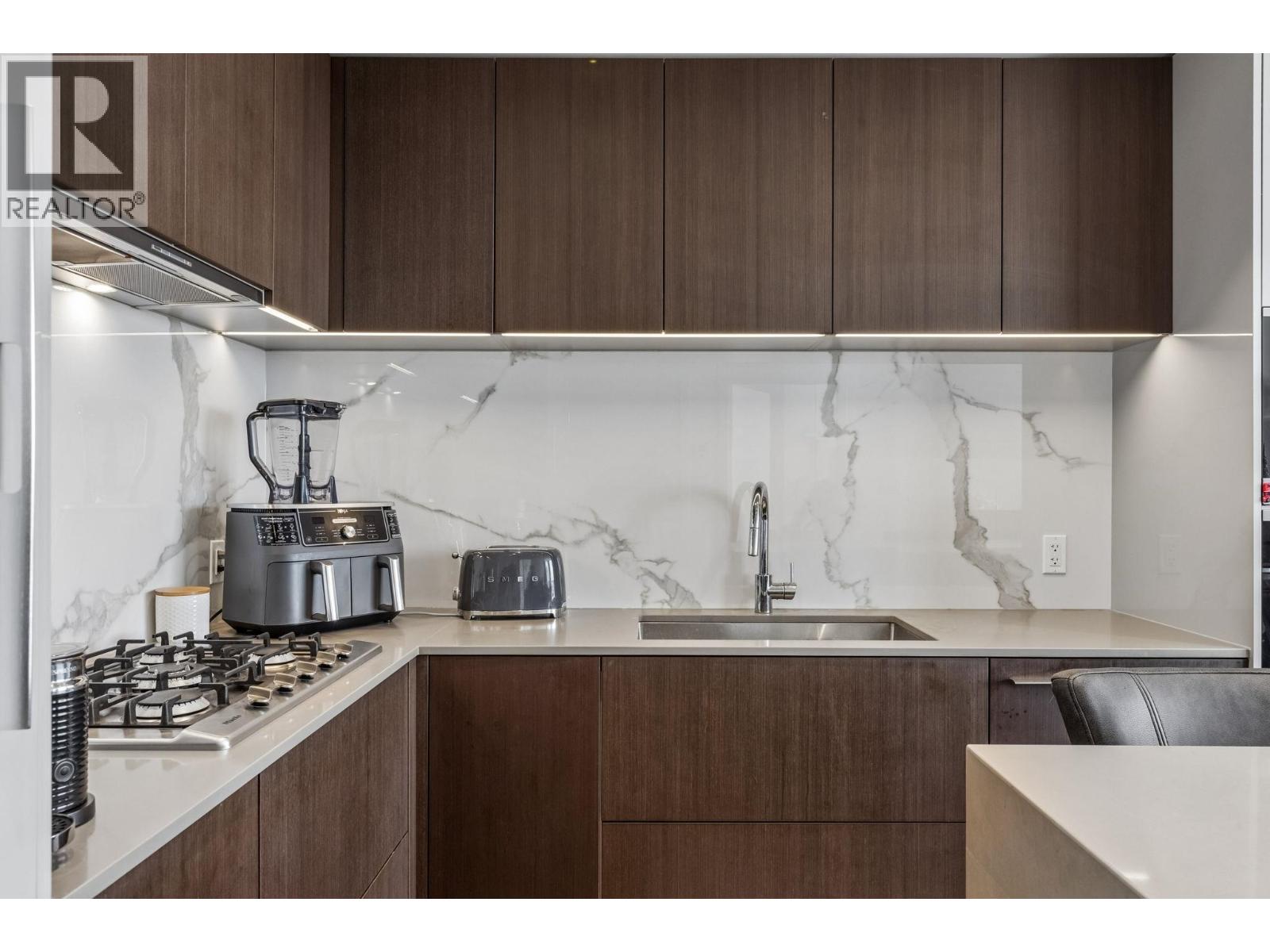 1504 1632 Lions Gate Lane, North Vancouver, British Columbia  V7P 0E2 - Photo 11 - R3116543