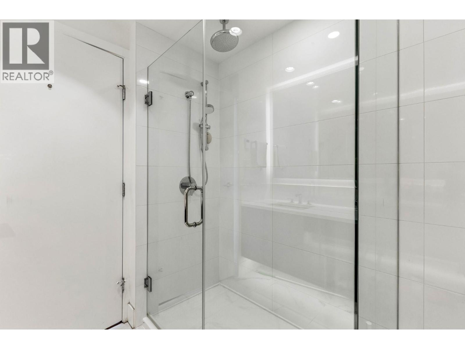 1504 1632 Lions Gate Lane, North Vancouver, British Columbia  V7P 0E2 - Photo 15 - R3116543