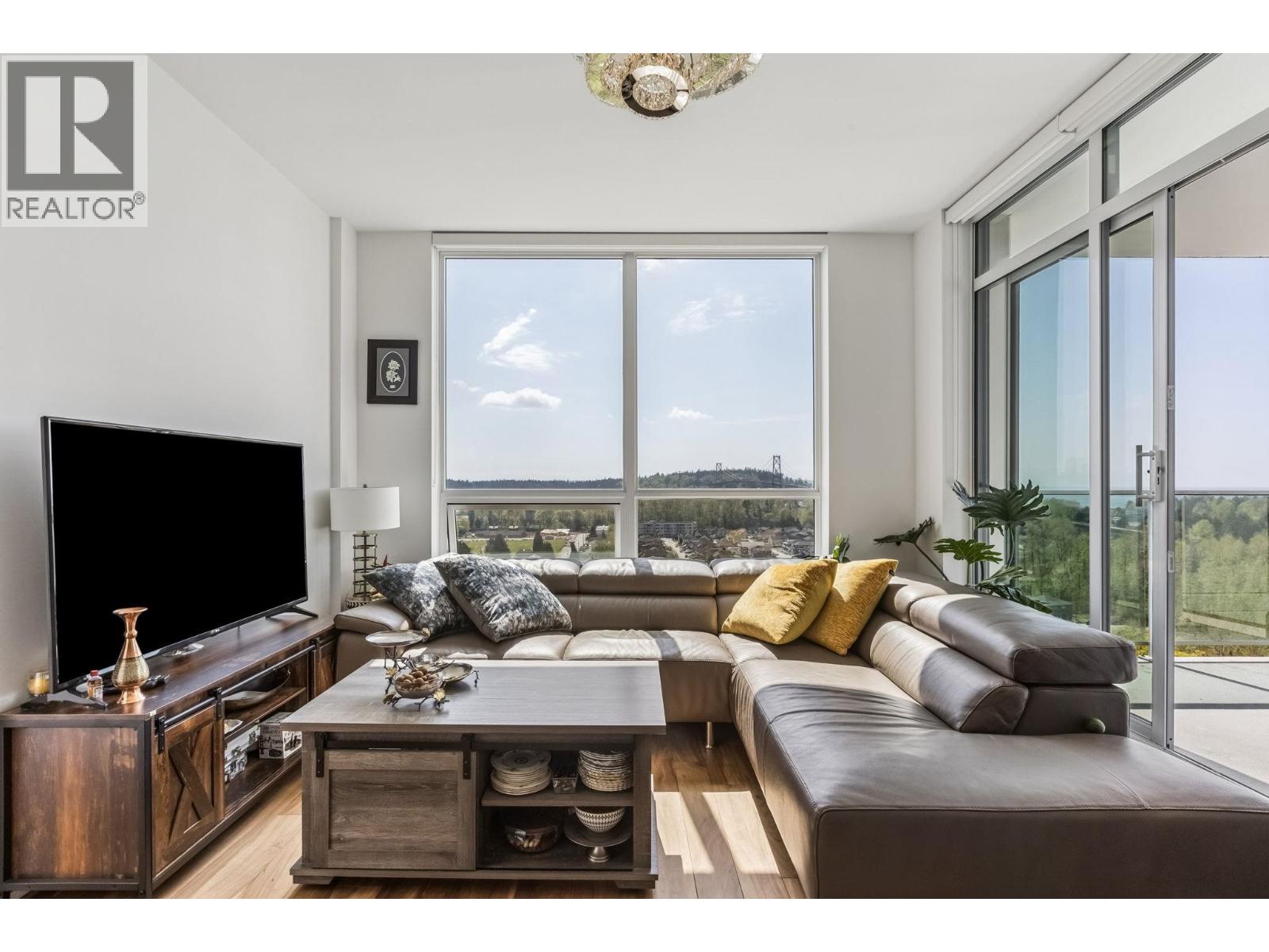 1504 1632 Lions Gate Lane, North Vancouver, British Columbia  V7P 0E2 - Photo 2 - R3116543