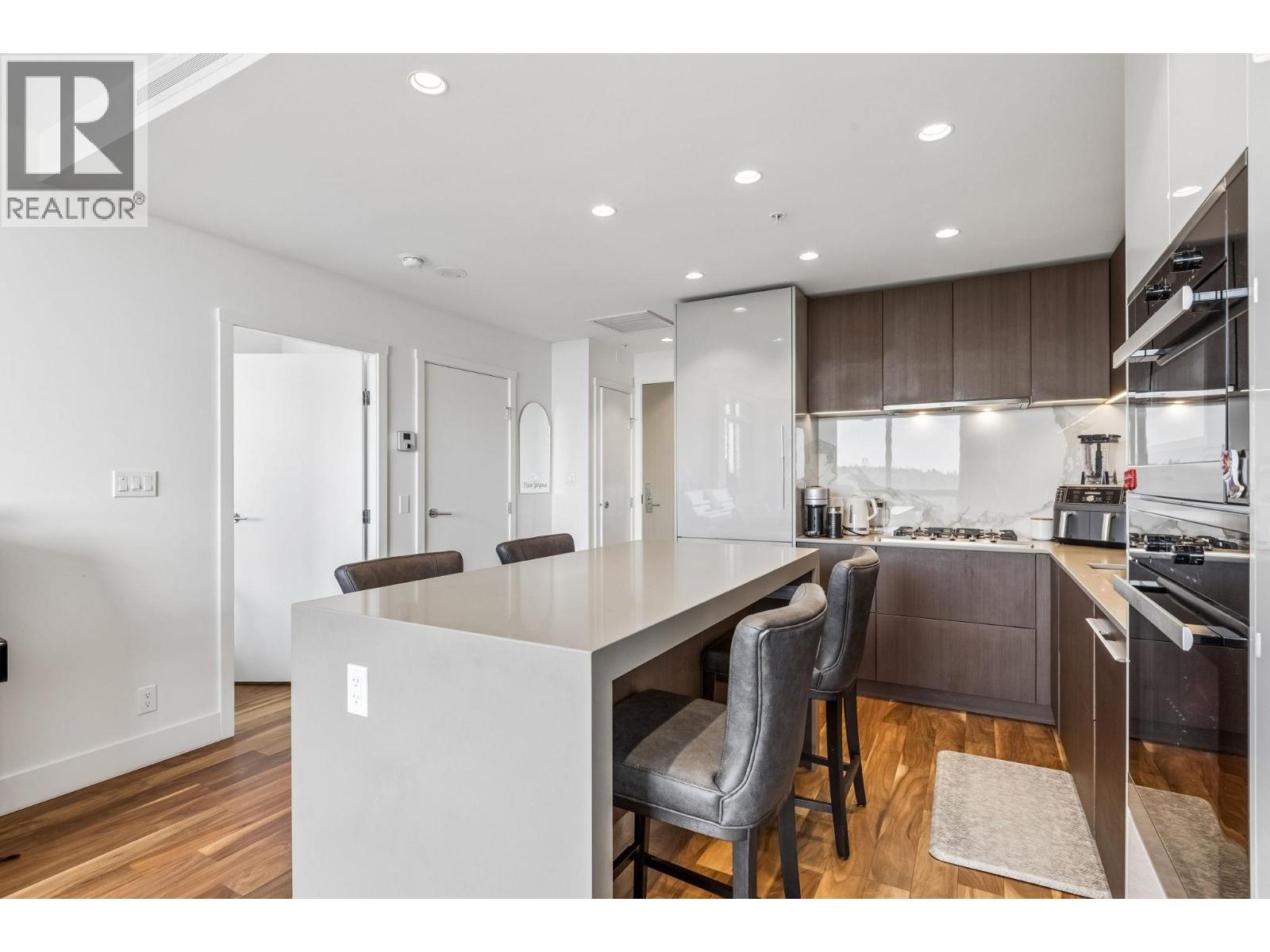 1504 1632 Lions Gate Lane, North Vancouver, British Columbia  V7P 0E2 - Photo 6 - R3116543