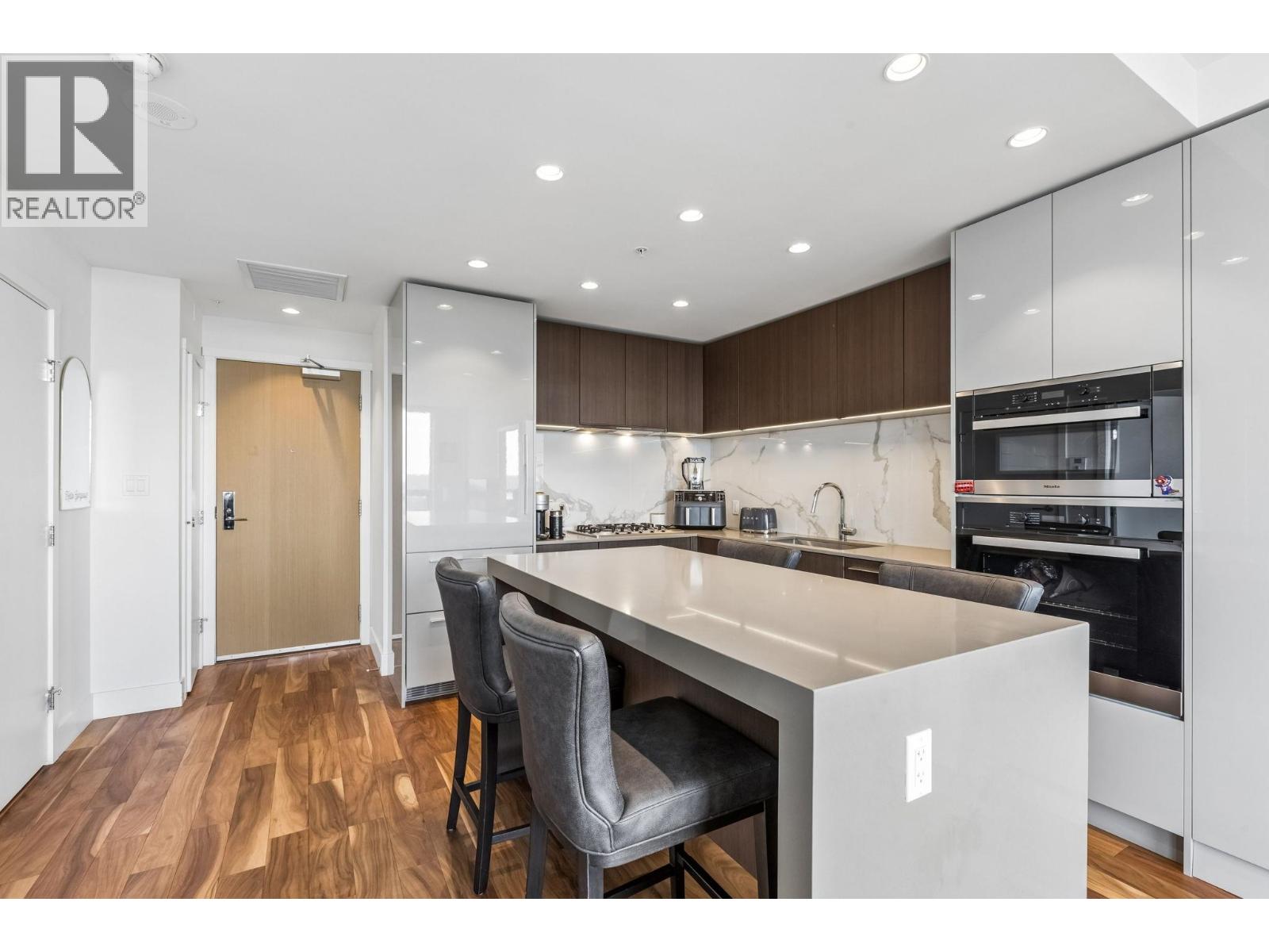 1504 1632 Lions Gate Lane, North Vancouver, British Columbia  V7P 0E2 - Photo 8 - R3116543