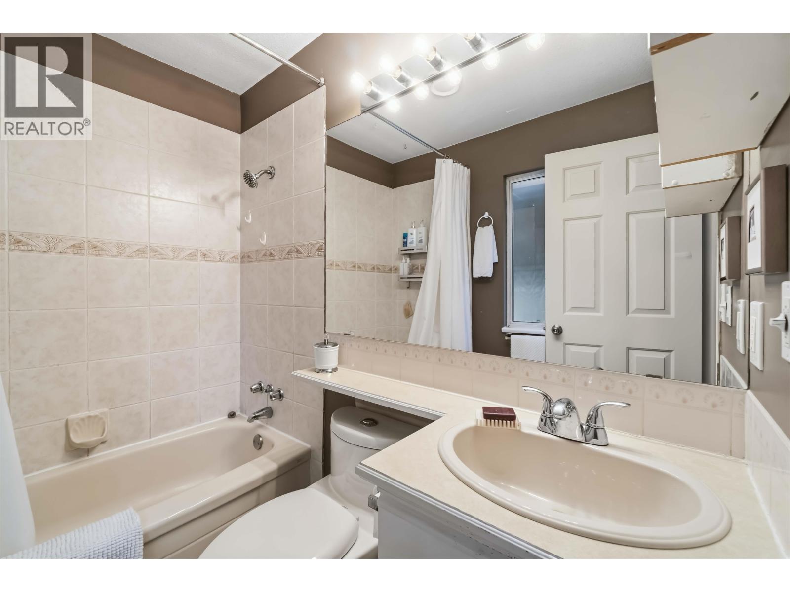 1760 Pekrul Place, Port Coquitlam, British Columbia  V3C 6A7 - Photo 29 - R3116549