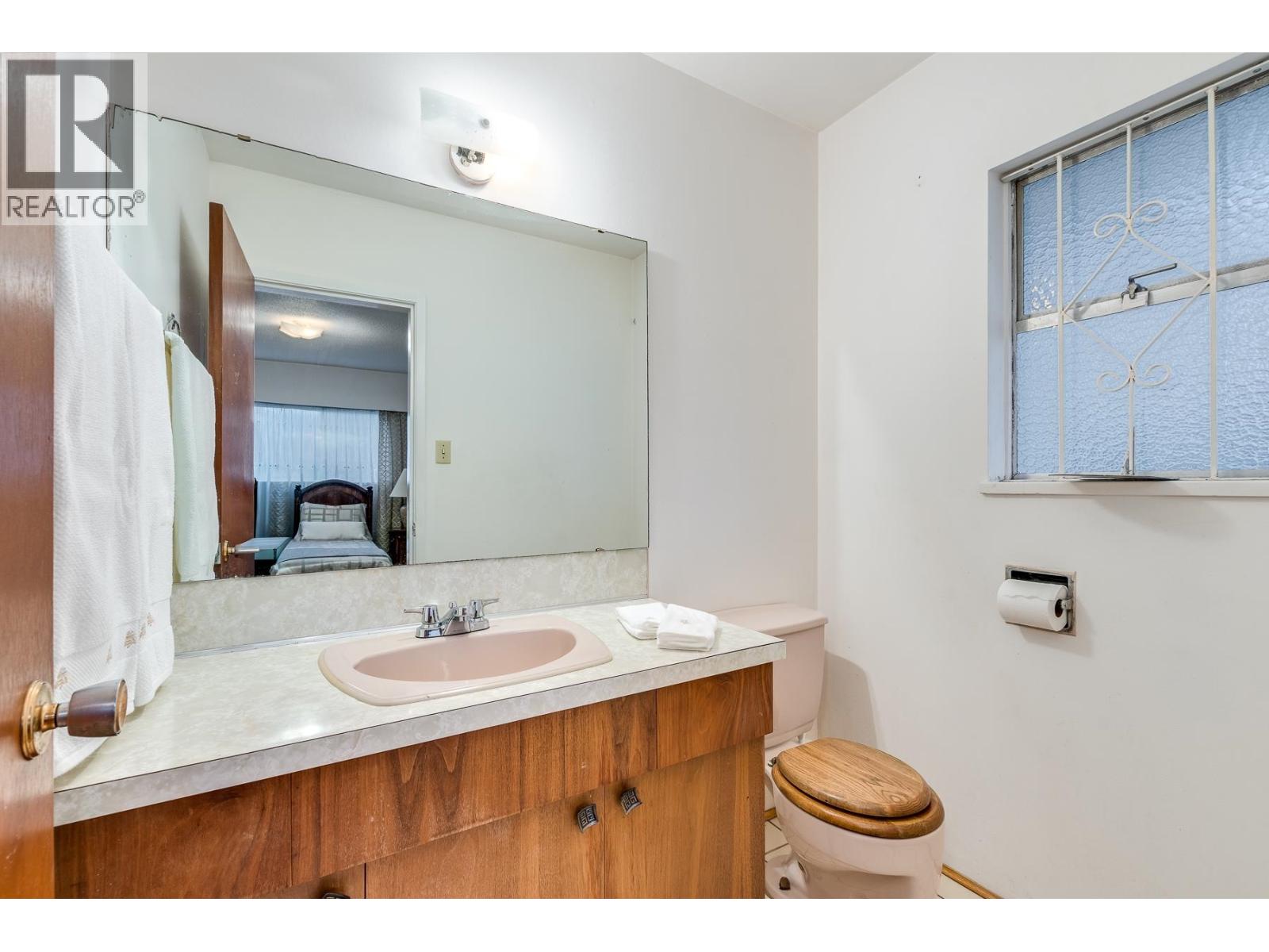 1250 Delta Avenue, Burnaby, British Columbia  V5B 3G2 - Photo 14 - R3116553