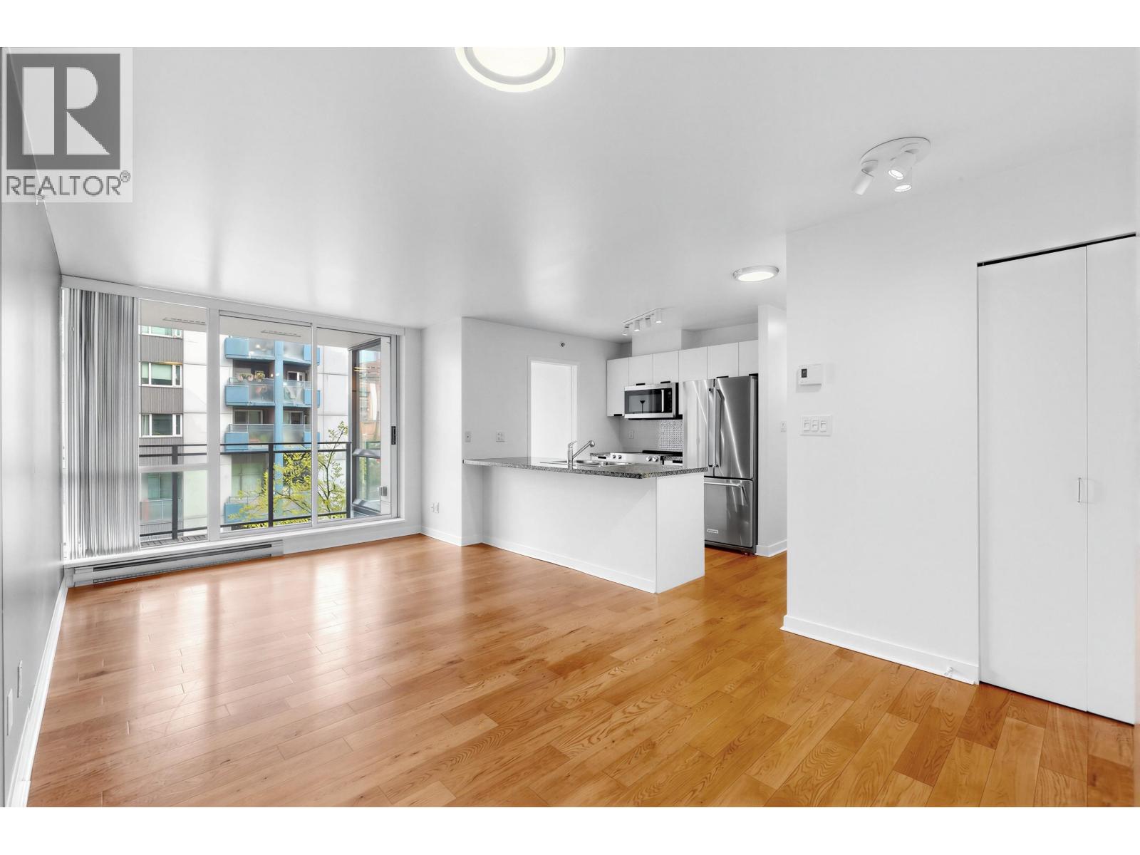 602 1082 Seymour Street, Vancouver, British Columbia  V6B 1X9 - Photo 2 - R3116545