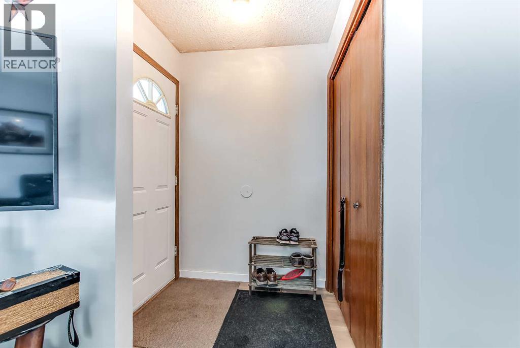 10 Craig Road Se, Medicine Hat, Alberta  T1B 1H3 - Photo 4 - A2304809